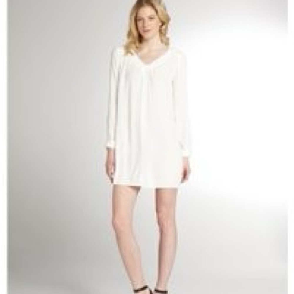 BCBGMAXAZRIA Alabaster V Neck Levin Sheath Mini Dress